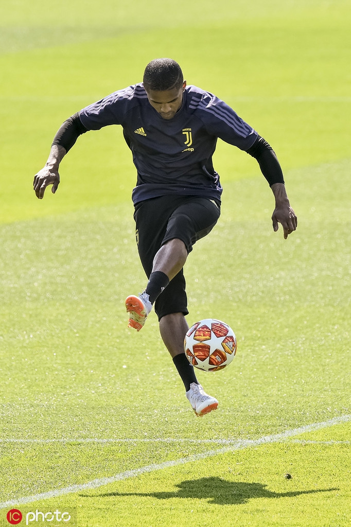 爱游戏娱乐平台 -今夜体能课后，犹他爵士复出首秀备战欧冠，管理层满意，更衣室氛围转暖(今夜想喝醉完整版)