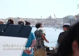 洛杉矶快船训练开放日；赛后临场应变引欢呼；西甲在即；训练强度明显提升的简单介绍